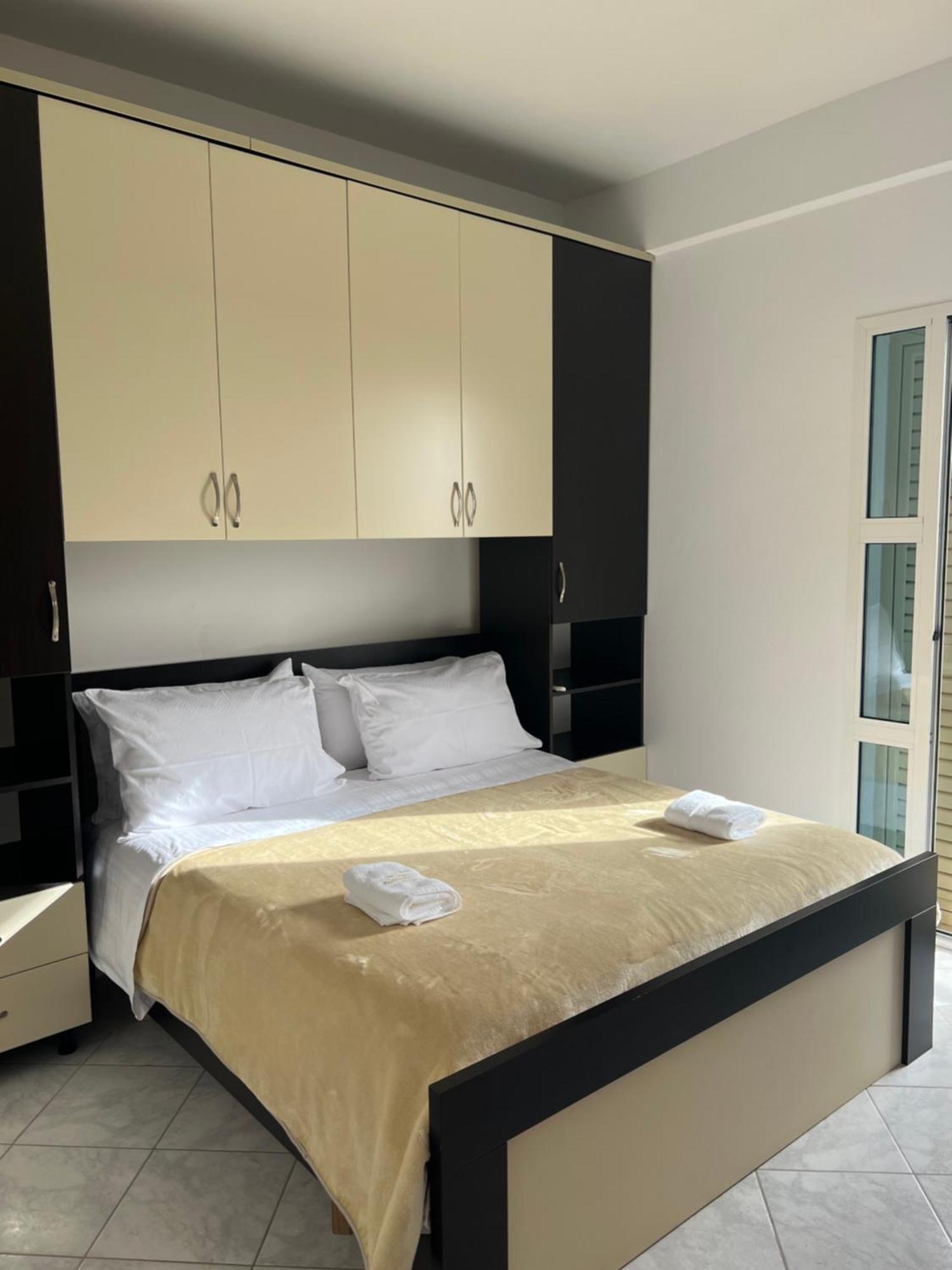Apartments Rezidenca Sinani 奥里库姆 外观 照片