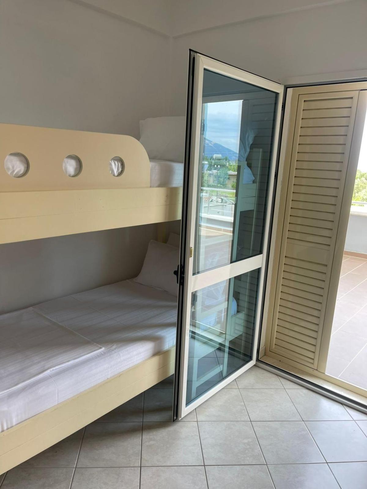 Apartments Rezidenca Sinani 奥里库姆 外观 照片